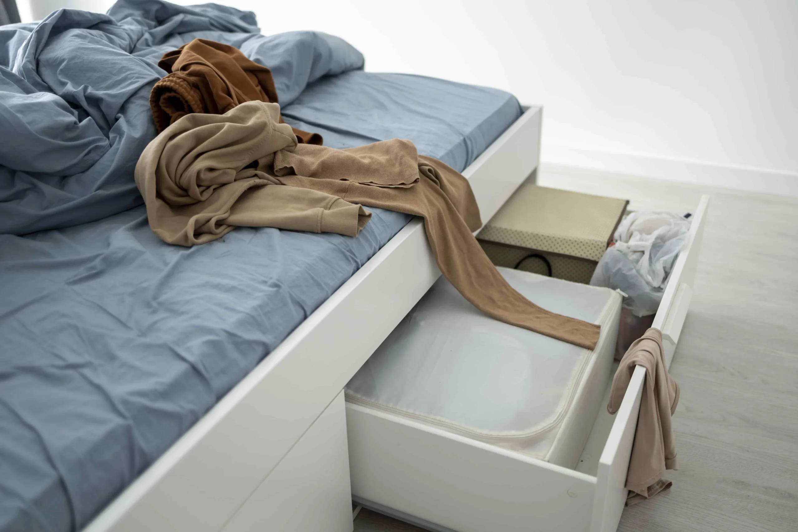 Home Storage Ideas: A mess bed with the under storage pulled out